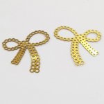 Charm fluga N°24 Charm fluga band i guld metall