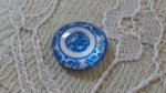 glas cabochon rund 12mm blå blomma 029 