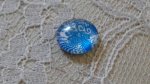 glas cabochon rund 12mm blå blomma 002 