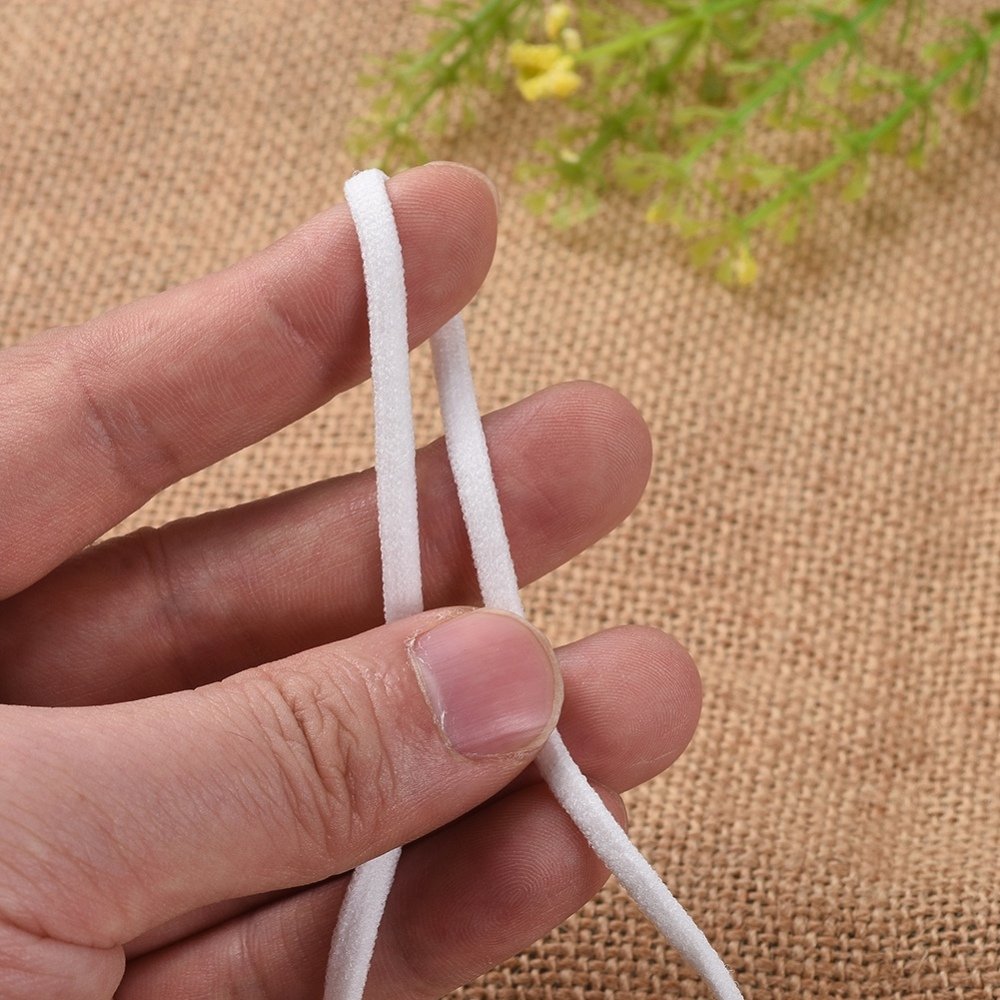 Platt polyesterelastik 4 mm vit till 10 cm
