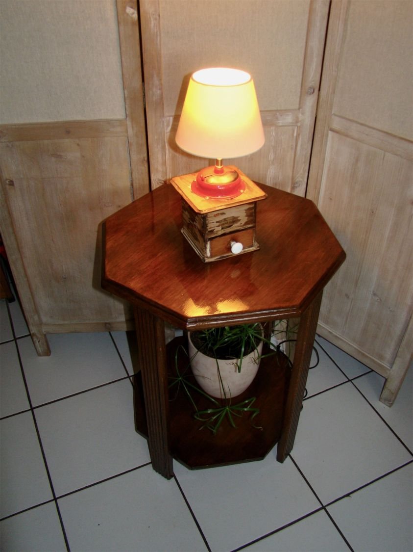 Antik kaffekvarn lampa röd 
