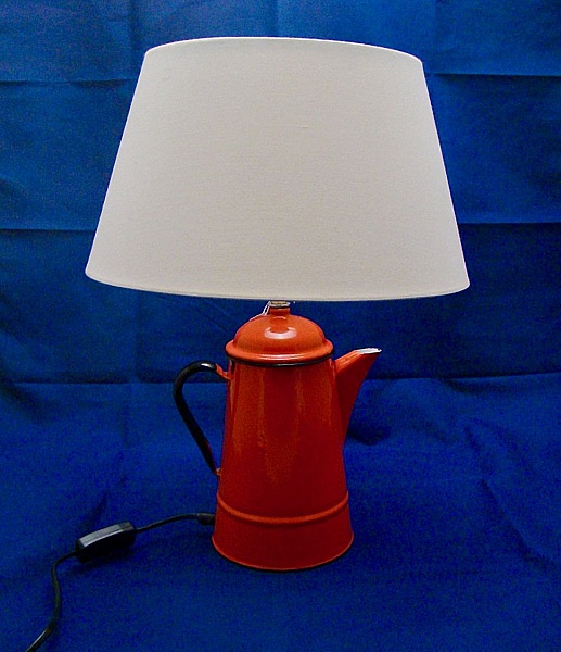Lamp Cafeti&egrave;re r&ouml;d, antik, emaljerad pl&aring;t