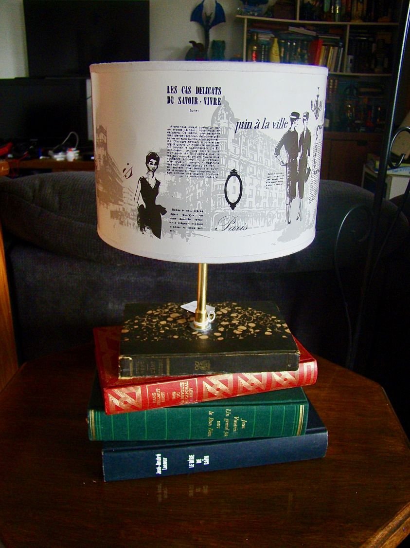 Antik boklampa, Paris's