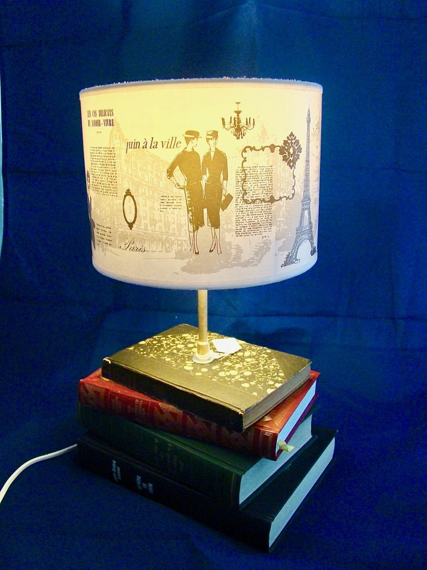 Antik boklampa, Paris's