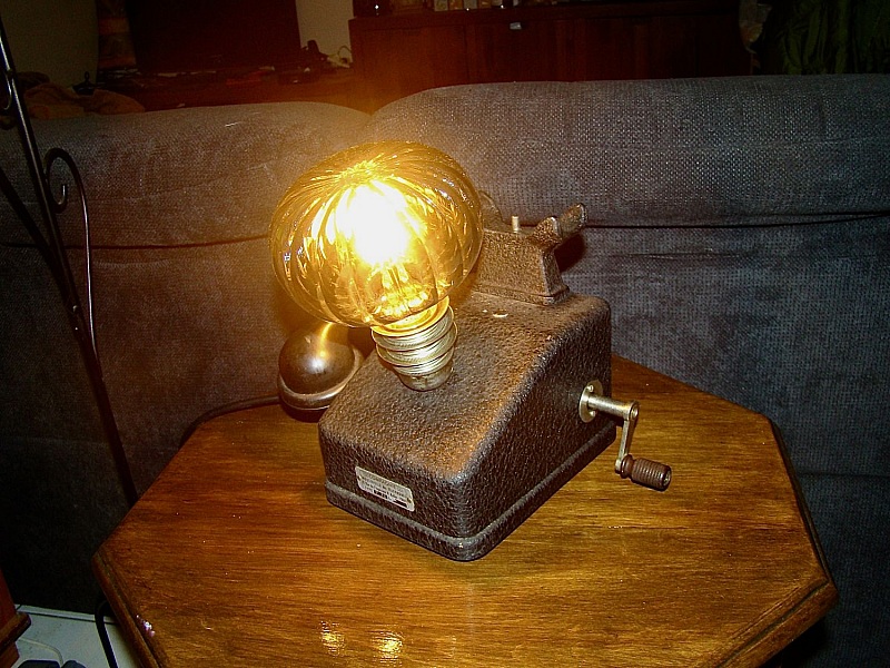 Retro steampunk telefonlampa