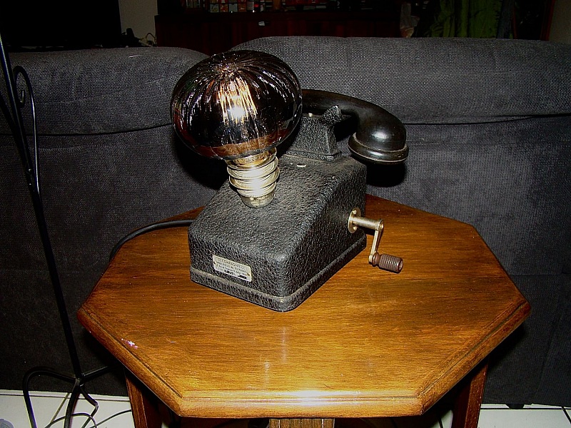 Retro steampunk telefonlampa