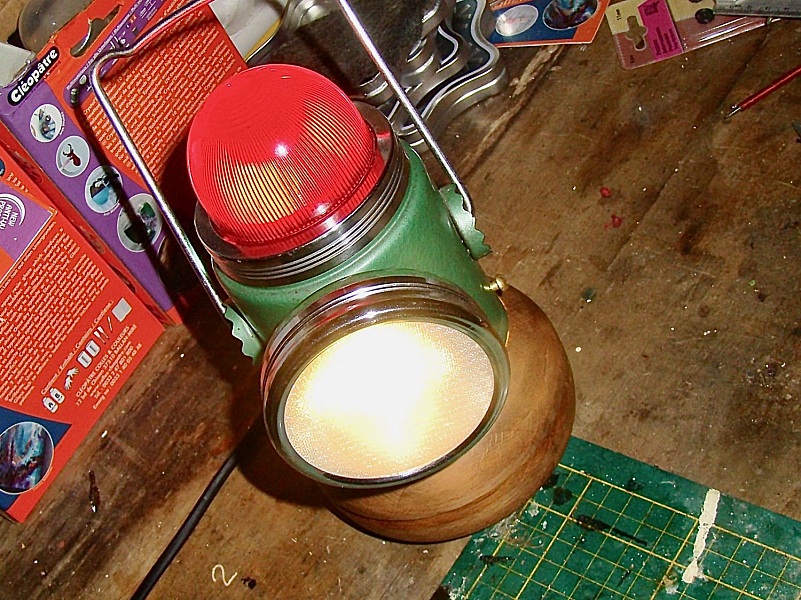 Lanterne d&eacute;co de bureau.