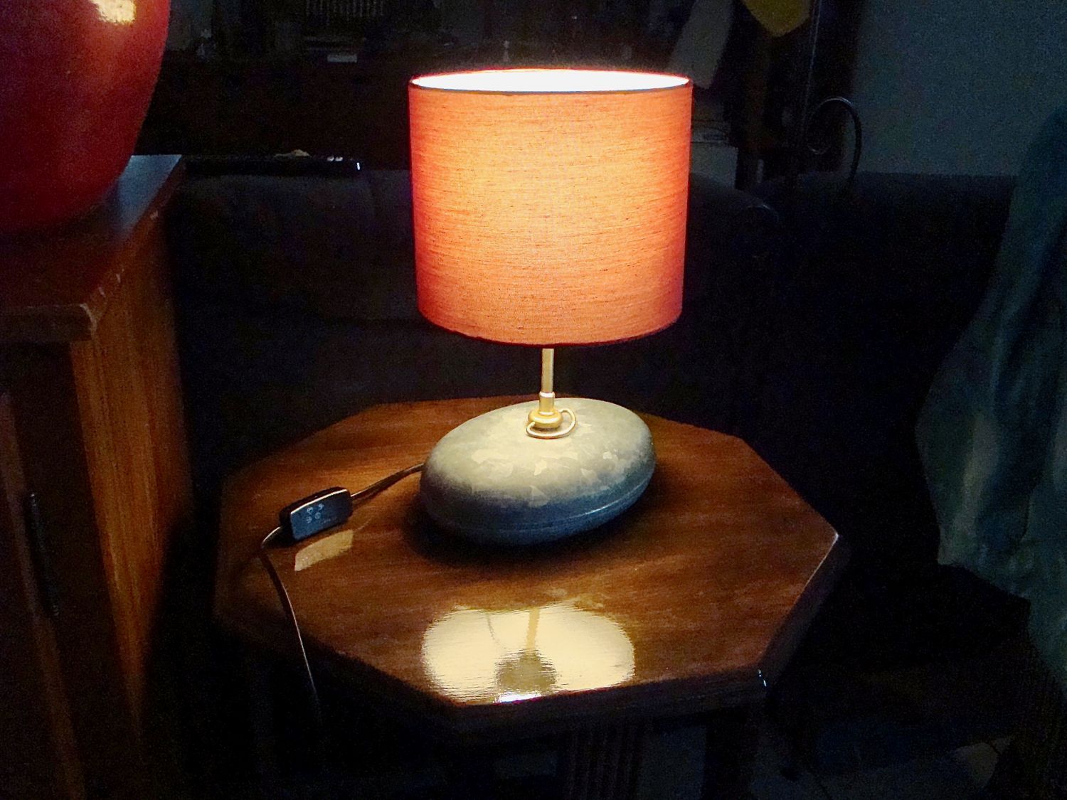 Upcycling av en liten lampa med varmvattenflaska