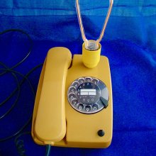 Telefonlampa i 80-talsstil Colonel Mustard !