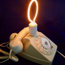 Dingo telefonlampa, vit neon!