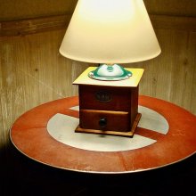 Gammal grön kaffekvarnlampa