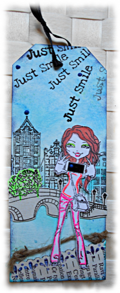 Agr&eacute;mentez votre litt&eacute;rature avec ce signet marque-pages original en couleur rose orange vert et en relief