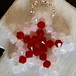 Hängande kit Star röd och vit