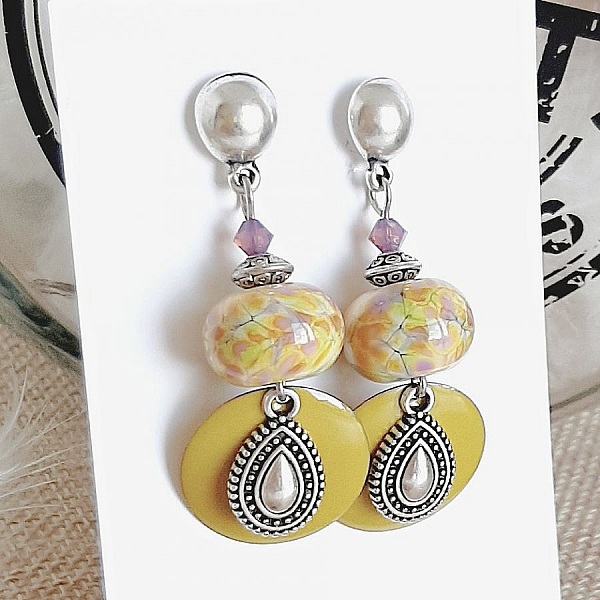 designade &ouml;rh&auml;ngen i gr&ouml;n anis och antik silver droppe