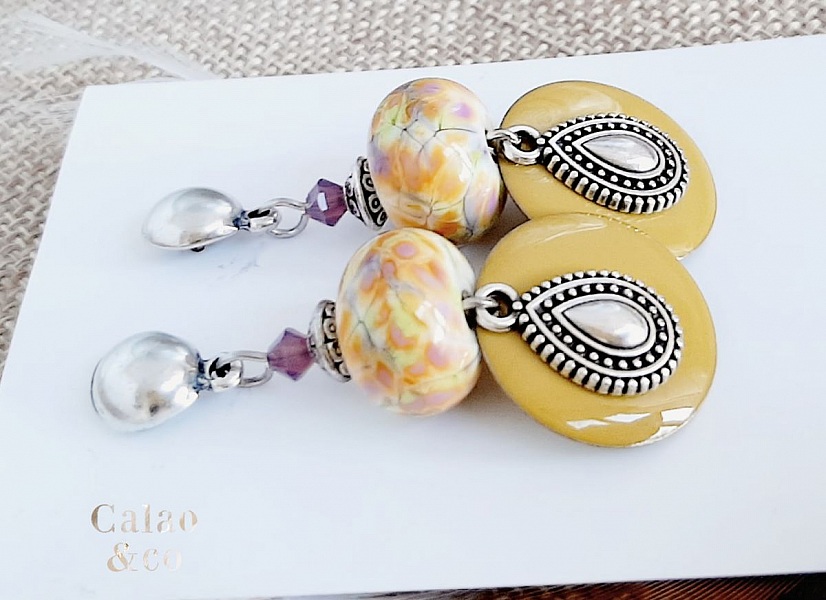 designade &ouml;rh&auml;ngen i gr&ouml;n anis och antik silver droppe