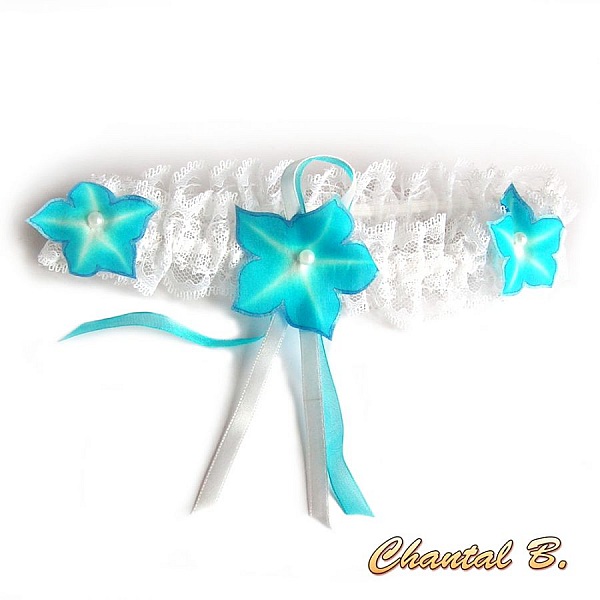 Turkos silke och vit satin arabesque brudv&auml;ska