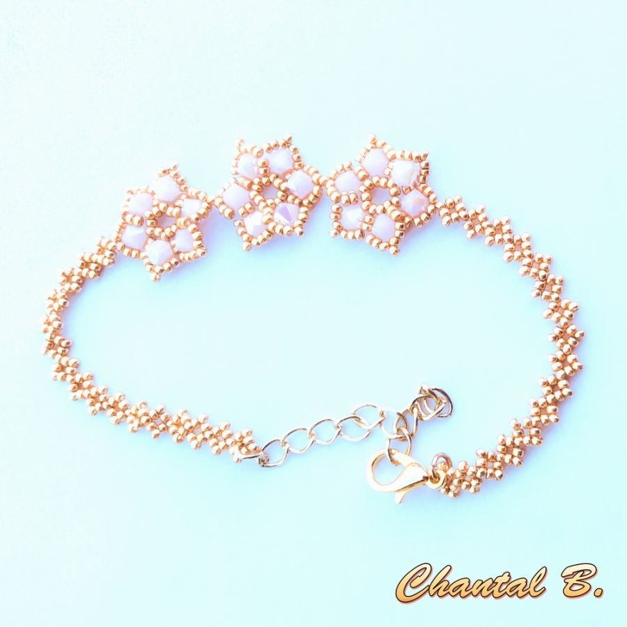 armband för brud med rosa vävda pärlor och guld