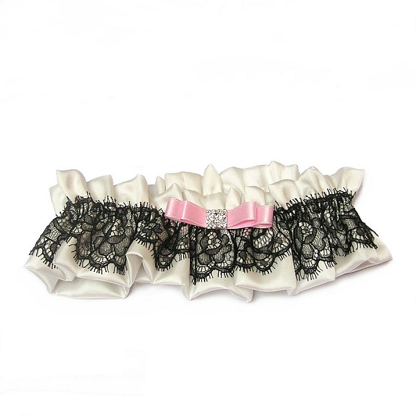svart siden spets br&ouml;llop strumpeband med rosa b&aring;ge