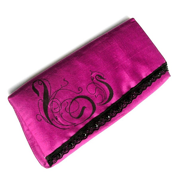 fuchsia koppling v&auml;ska baguette vild silke m&aring;lade br&ouml;llop