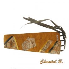 brett b&auml;lte av ockraf&auml;rgad bomull och silke