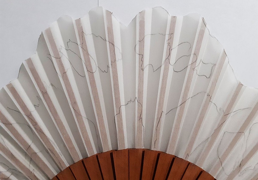 Eventail en soie peinte &agrave; la main. "Voyage"