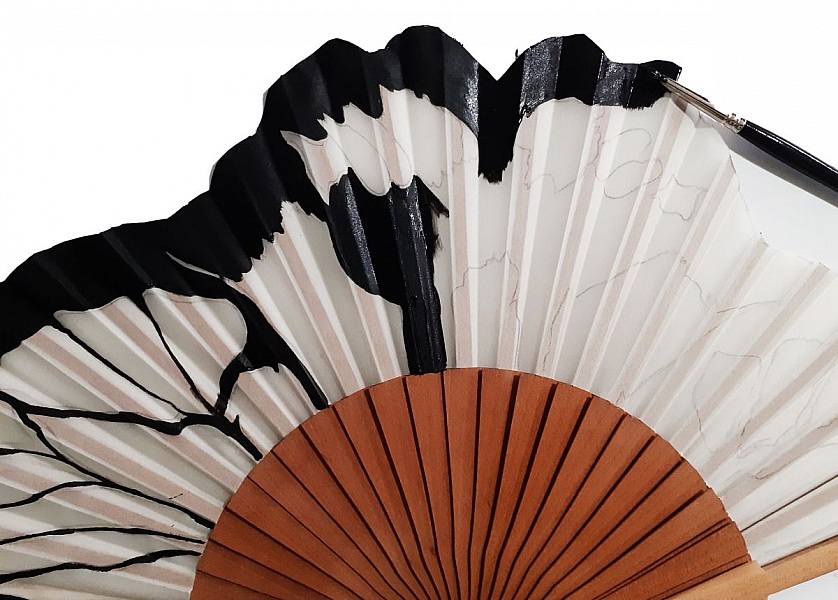 Eventail en soie peinte &agrave; la main. "Voyage"