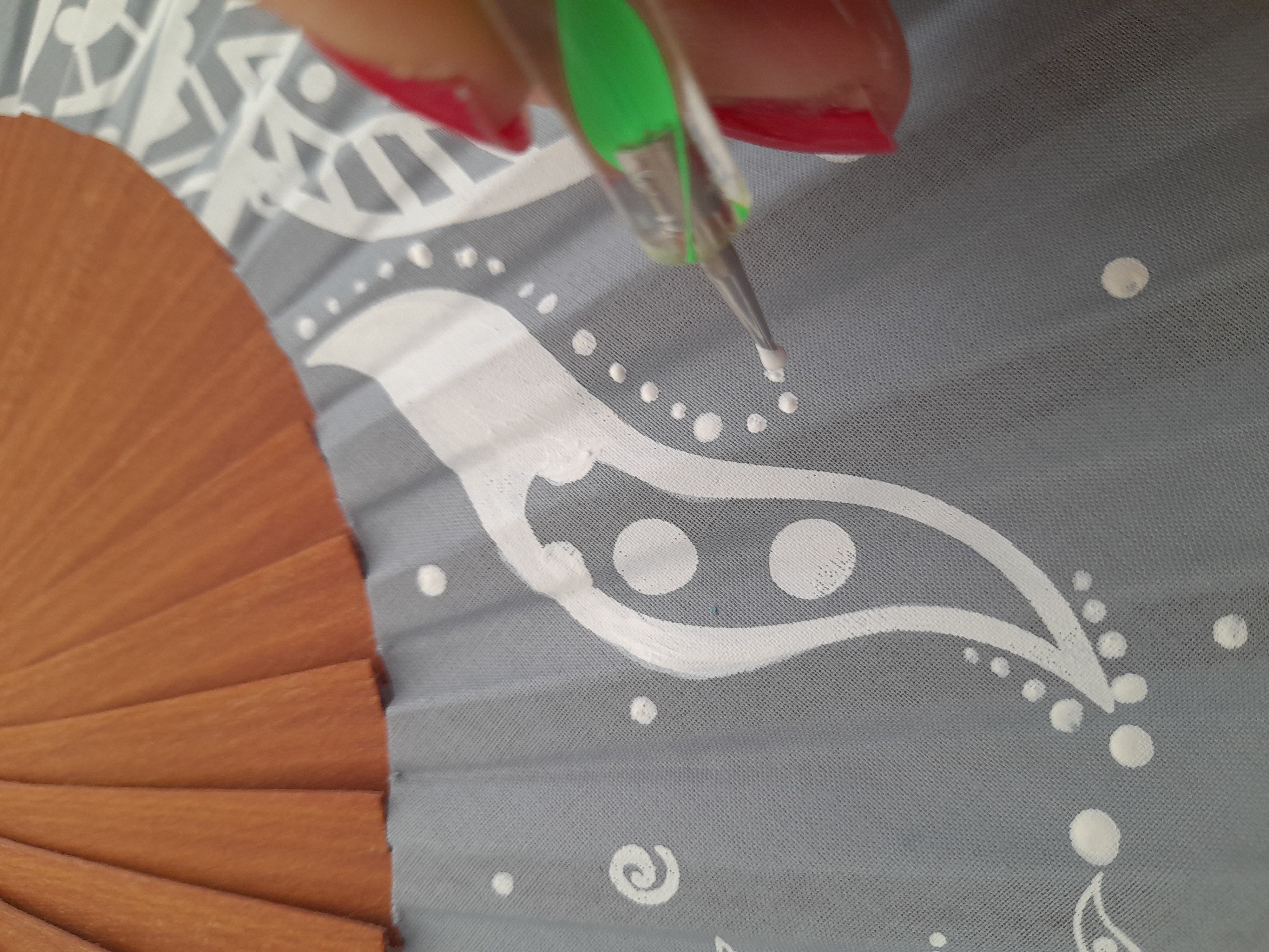 Éventail en coton peint à la main motif Bora Bora.