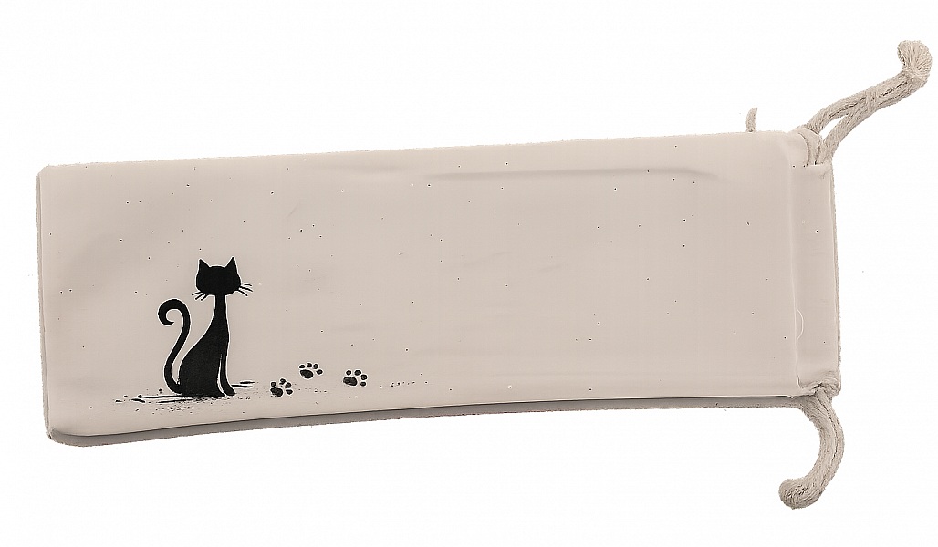 Handritad och m&aring;lad satinfl&auml;kt "Cat floral".
