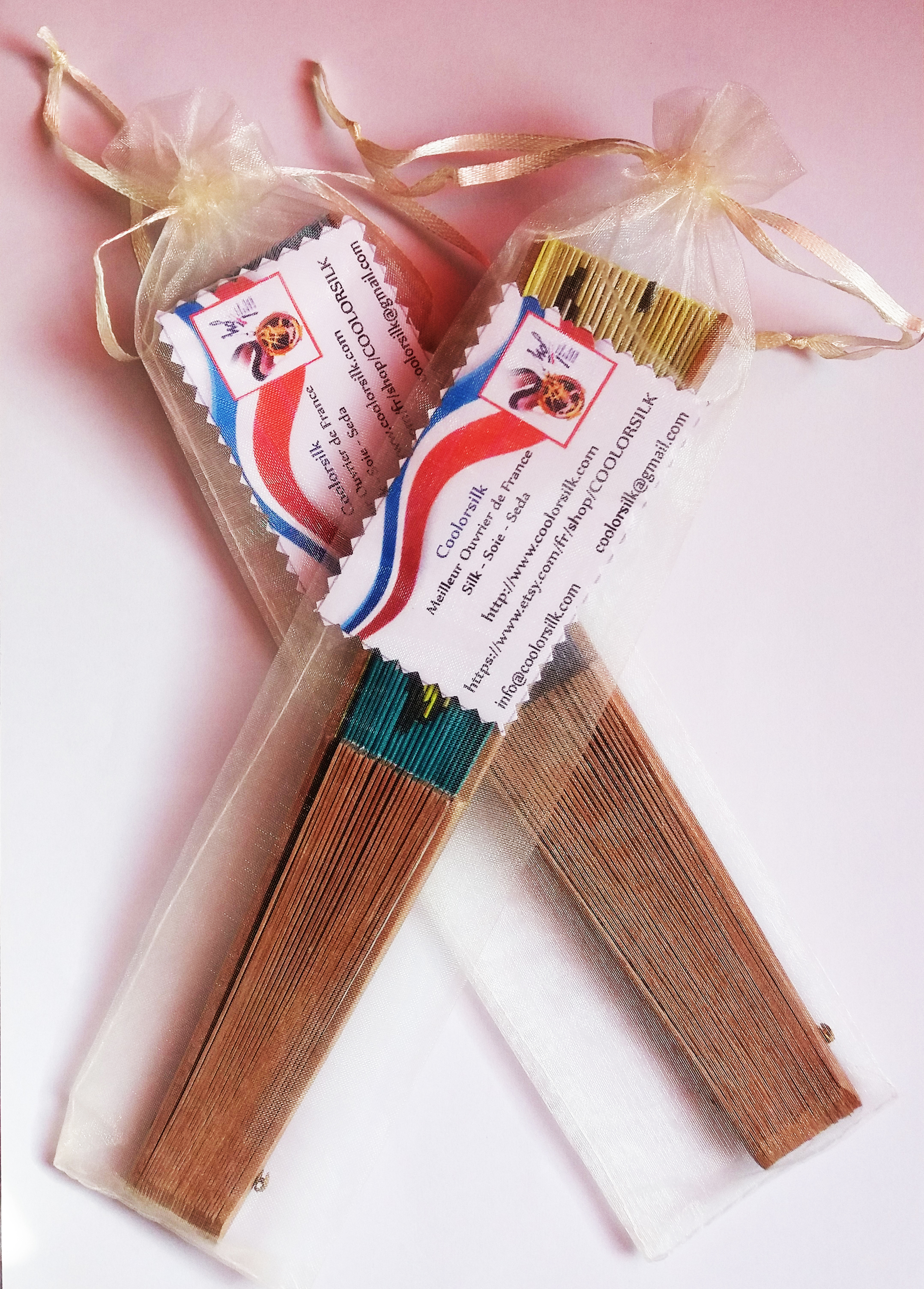 Eventail en soie haut de gamme bois sycomore