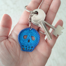 Nyckelring 'Skull and Crossbones' Electric Blue