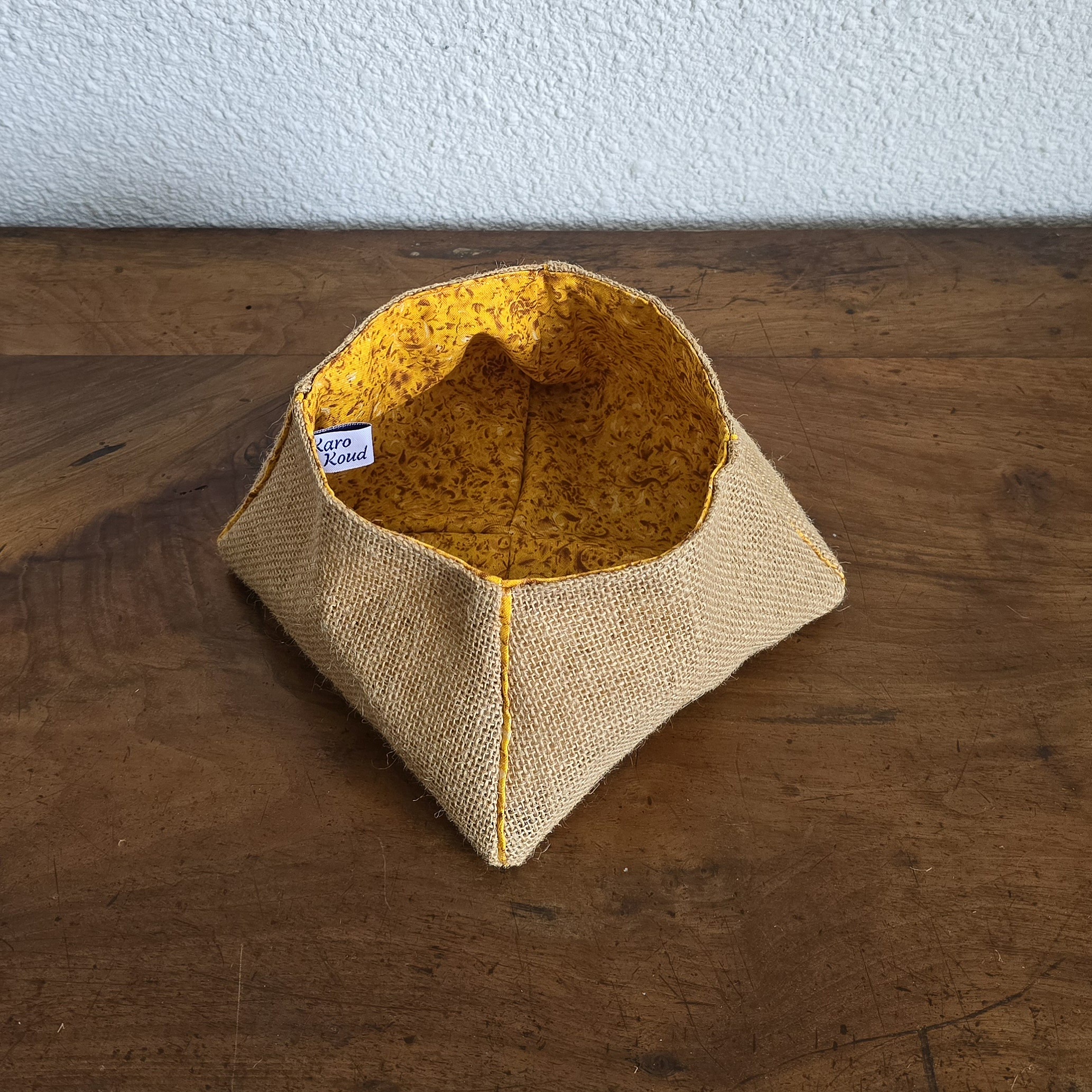 Vide poches en toile de jute de forme trap&egrave;ze