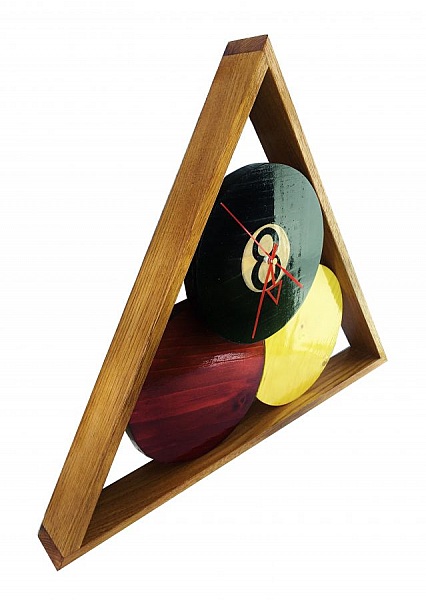 Klockan i massivt tr&auml; kastanj och furu "biljard" modell