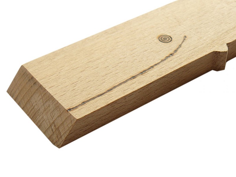 Tjock tr&auml;spatel med avfasning med valmodell