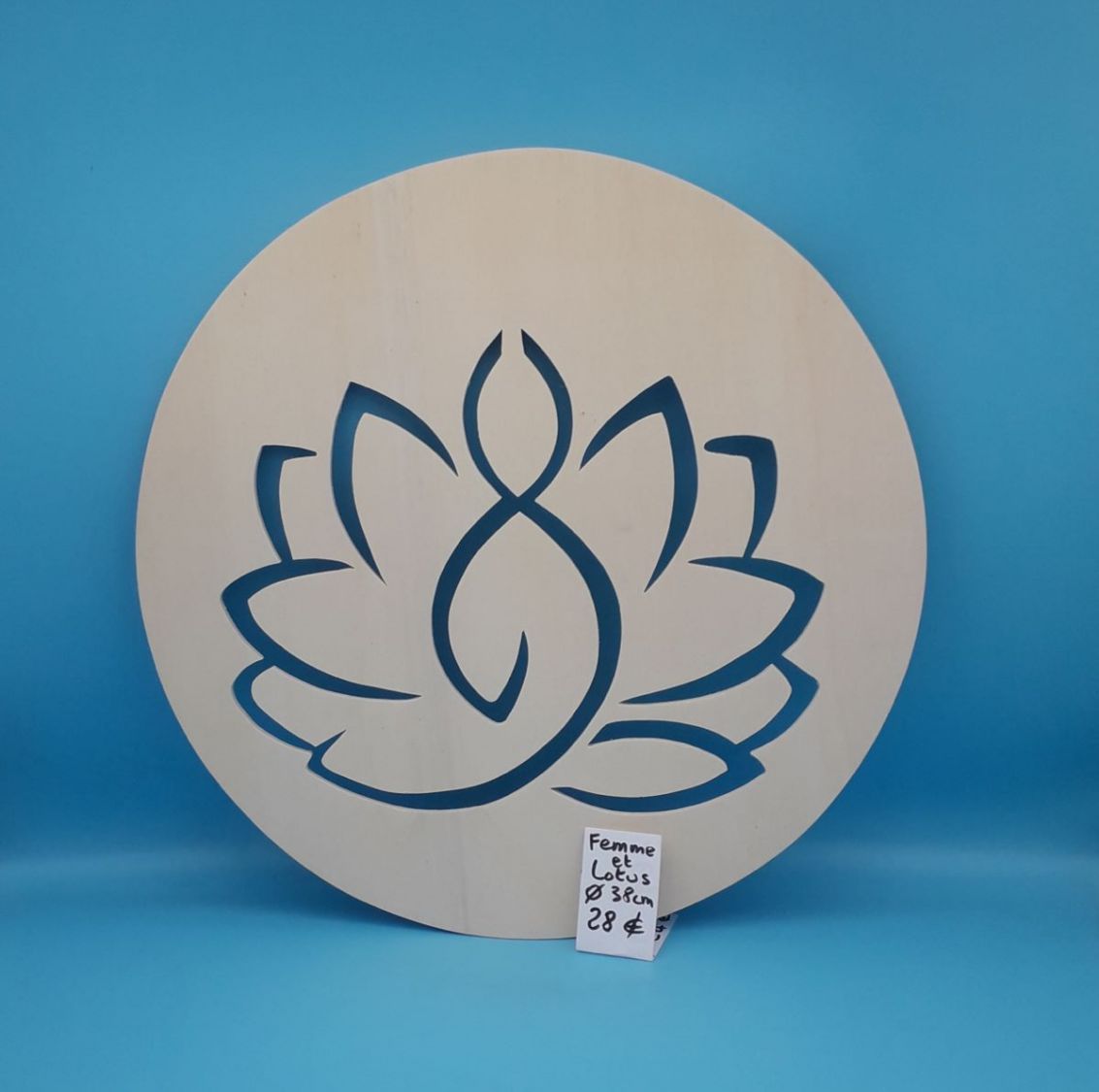 Sittande kvinna i lotus (liten storlek)