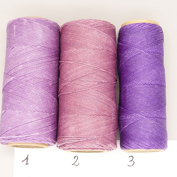 V&auml;ska med nyckelring med karbinhake f&ouml;r personlig anpassning