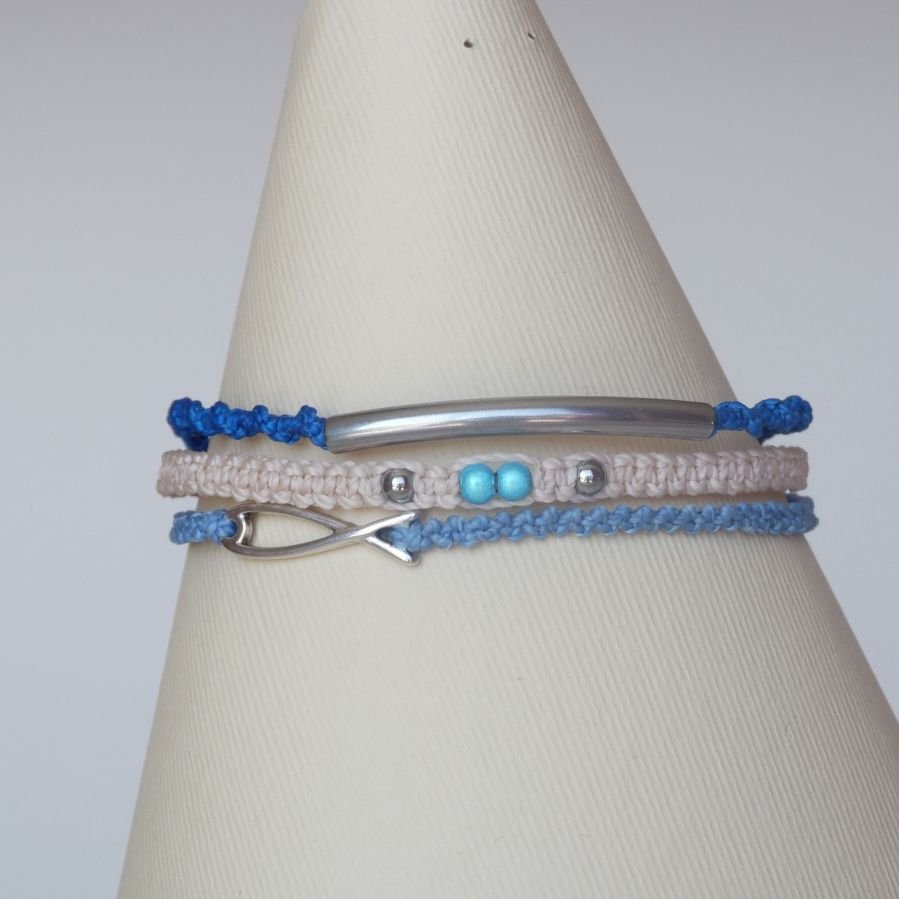 3 i 1 mikro-macramé armband i blå och beige sand