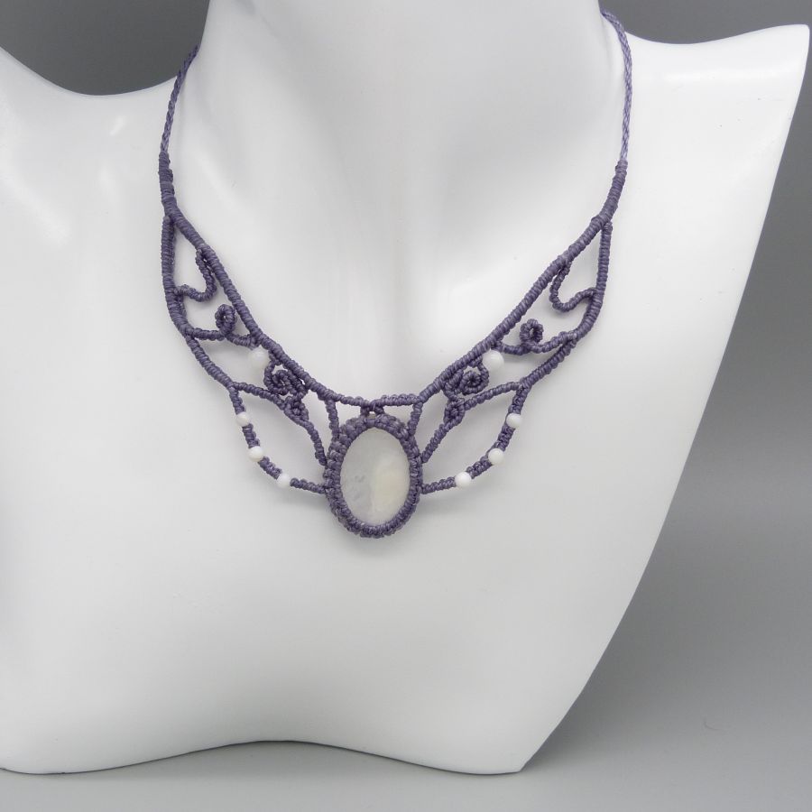 Micro-macramé halsband, lila grå pärla