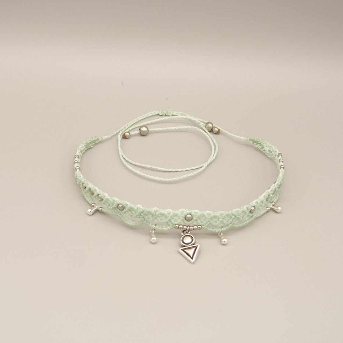 Vatten mintgrönt mikro makramé halsband med choker