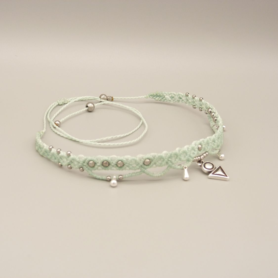 Vatten mintgrönt mikro makramé halsband med choker