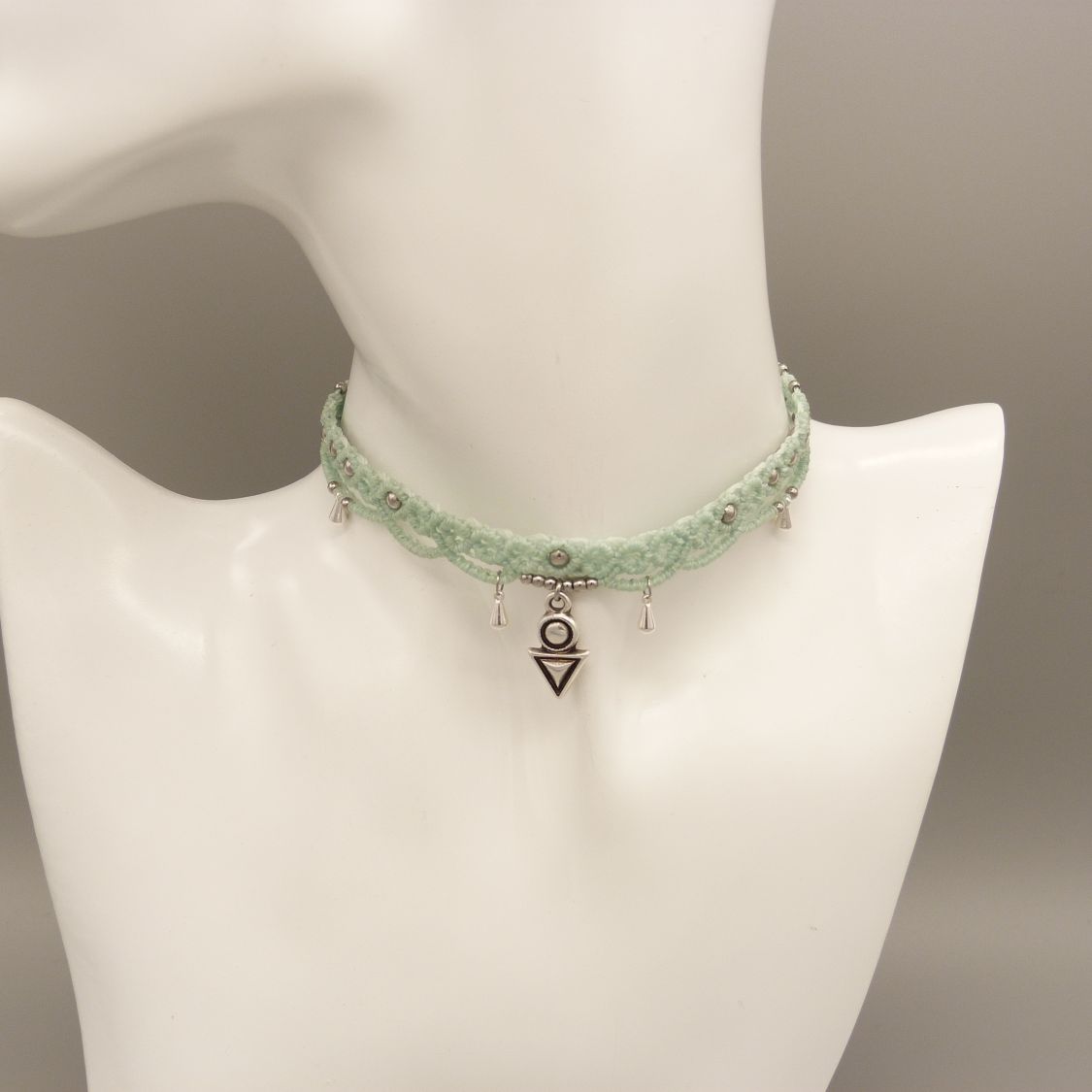 Vatten mintgrönt mikro makramé halsband med choker