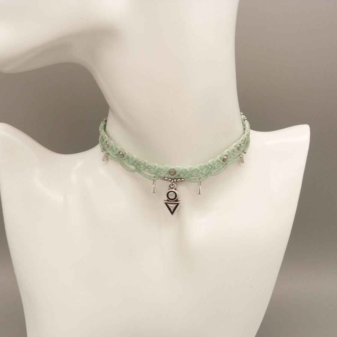 Vatten mintgrönt mikro makramé halsband med choker