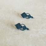 Gran gröna mikro-macramé örhängen