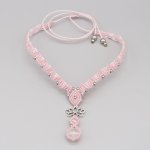 Rosa mikro-macramé halsband med två kvarts pärlor 