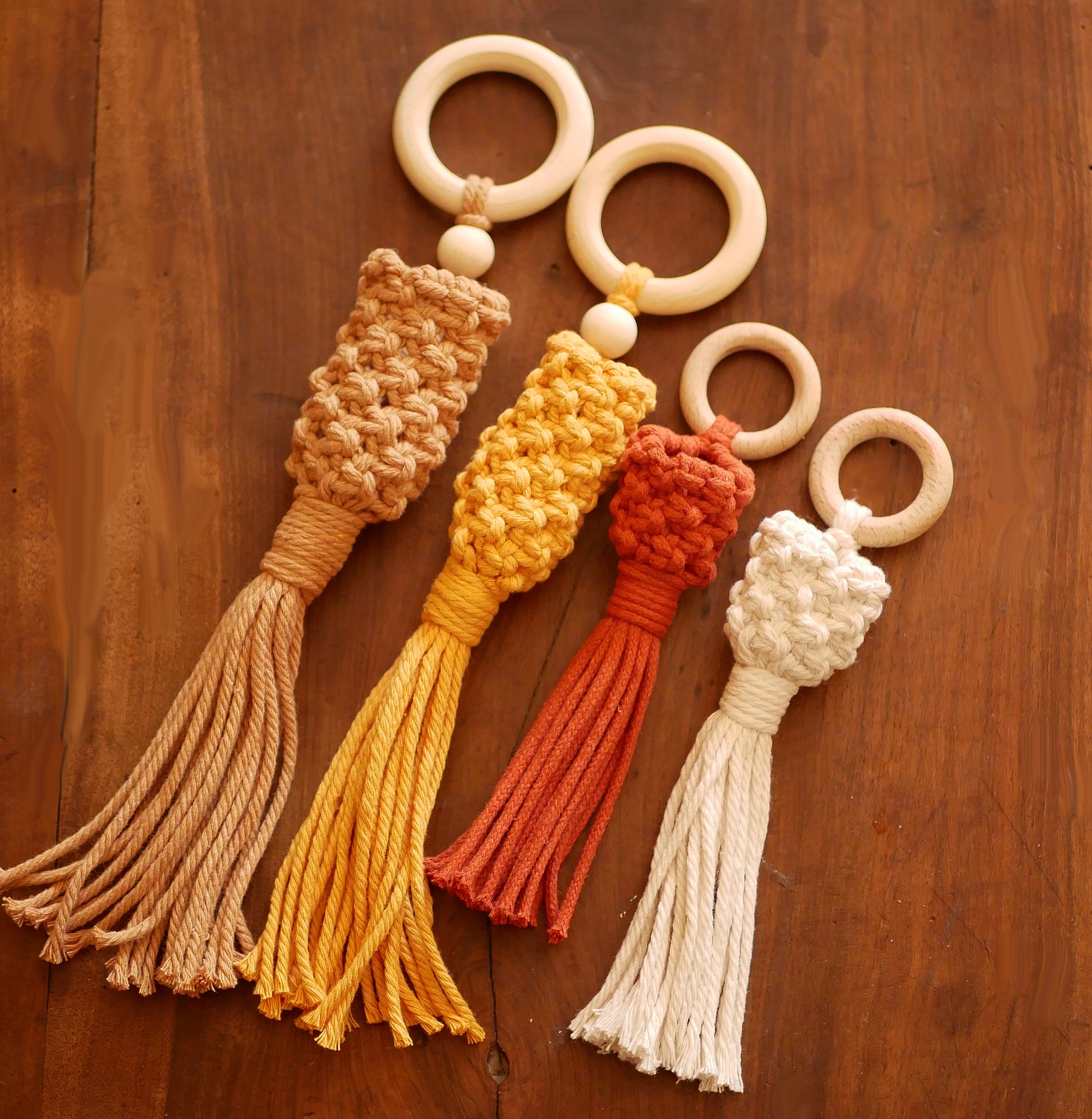 Mini suspension pour plantes en macram&eacute; corde coton &eacute;cru ou rouille