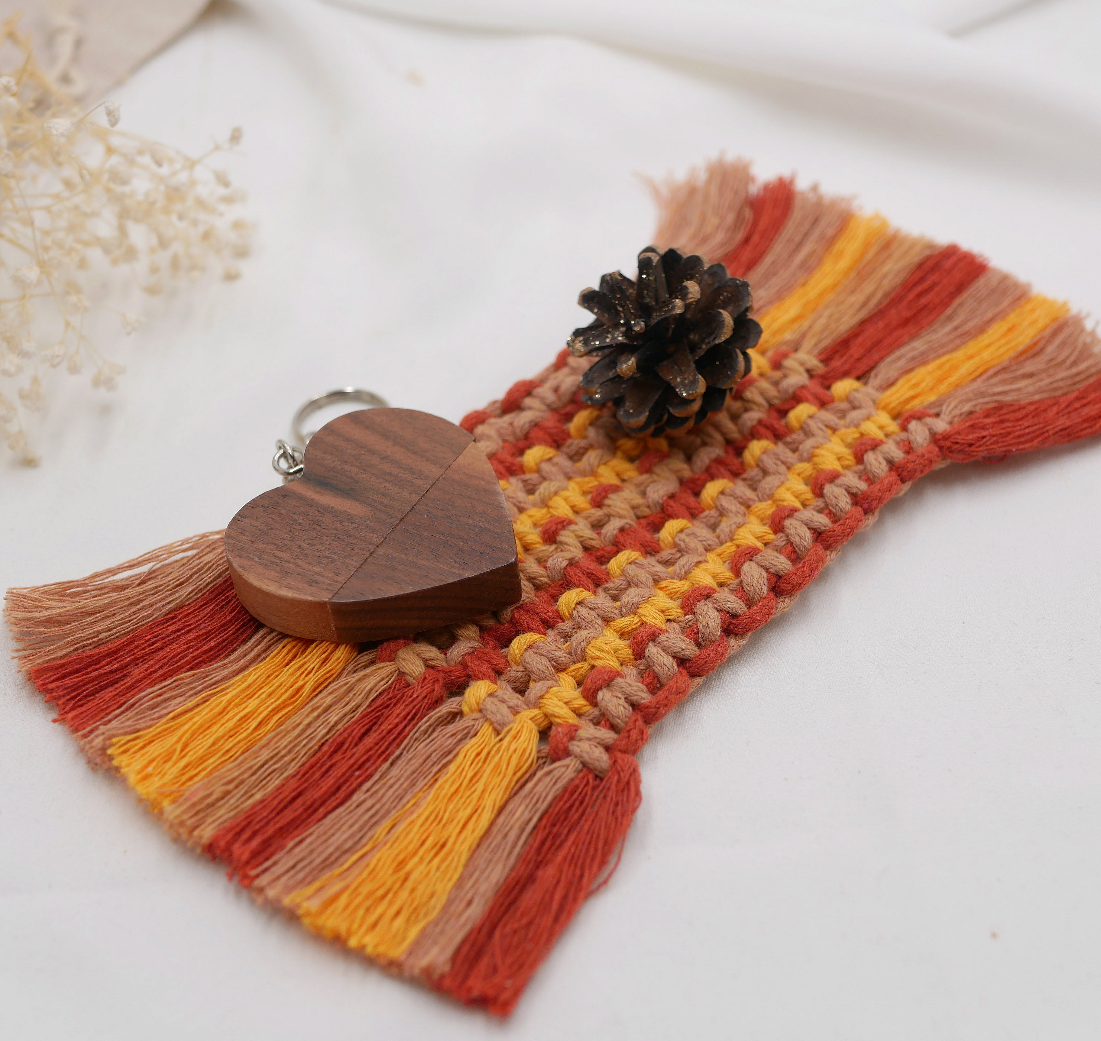 Mini tapis "Automne" dessous de tasse d&eacute;coratif en macram&eacute; multicolore