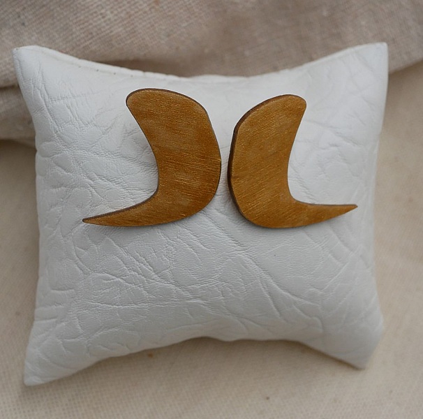 Grafiska &ouml;rh&auml;ngen i guldpl&auml;terat tr&auml;