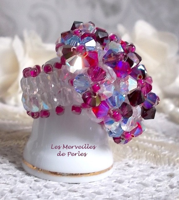 Rosa prickig ring med Swarovski-kristallfacetter och spinnare
