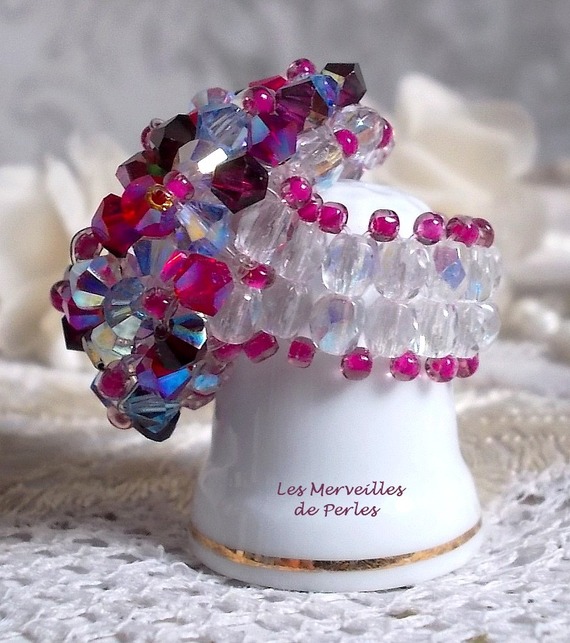 Rosa prickig ring med Swarovski-kristallfacetter och spinnare