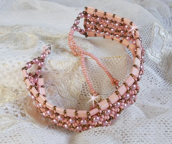 Rose Royale armband med rosa Tila pärlor, facetterade pärlor och Swarovski kristallpärlor