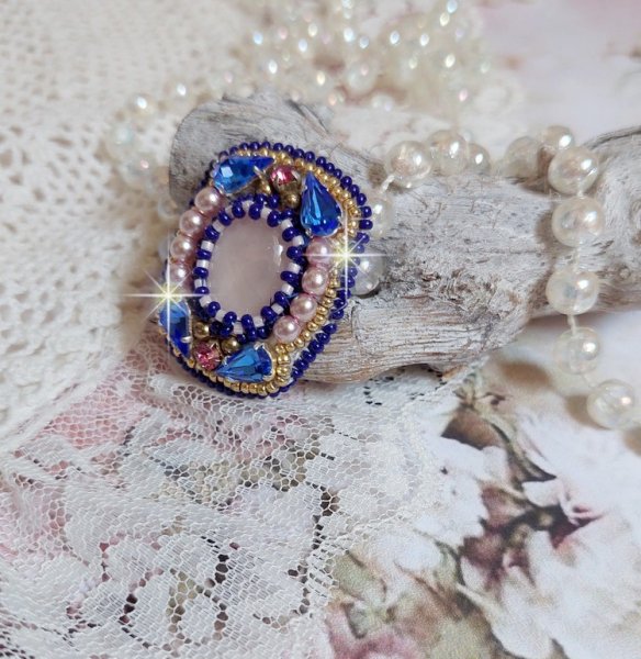 Amazon Gabrielle ring broderad med kvarts och Swarovski kristaller